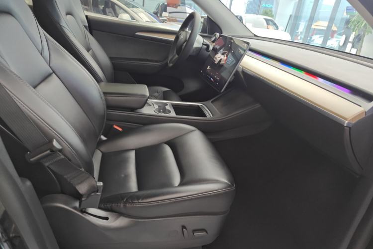 Used Tesla Model Y 2022 Rear-Wheel-Drive Version