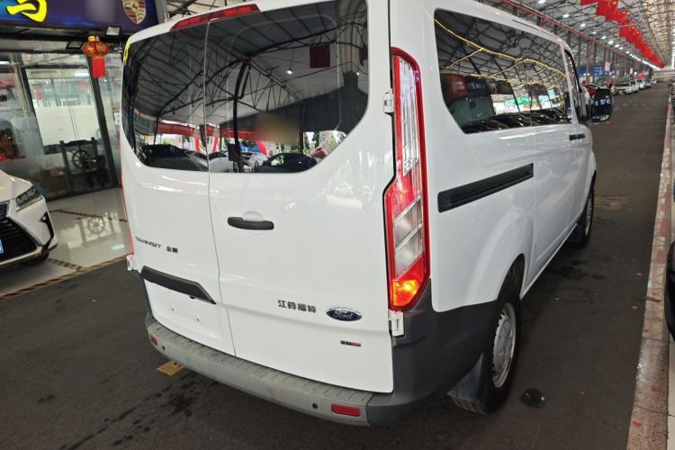 Used Ford Transit 2020 2.0T Diesel Multi-Function Commercial Vehicle Mid-Chassis Low-Roof Design with Dual Rear Doors Meeting China VI Emission Standards