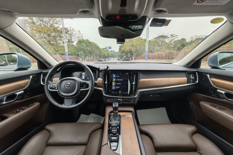 Used Volvo S90 2020 Facelift T5 Smart & Luxurious Edition