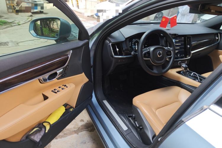 Used Volvo S90 2017 T4 Zhiyuan Edition
