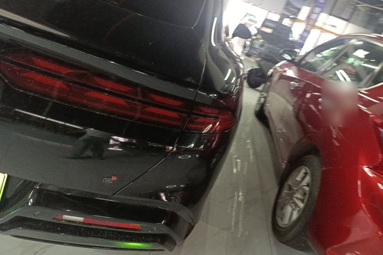 Used Denza Z9 2024 1100 km All-Wheel-Drive Ultra Version Exterior 3