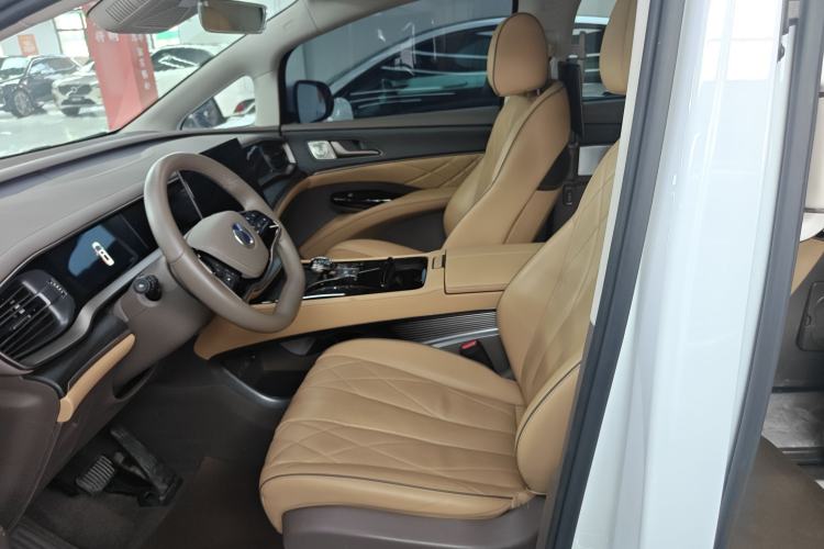 Used Denza D9 2024 DM-i 980 Four-Wheel Drive Prestige Model