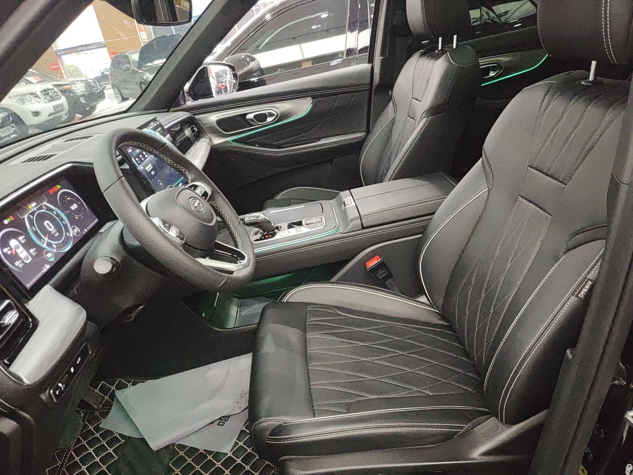 Переднее сиденье в автомобиле