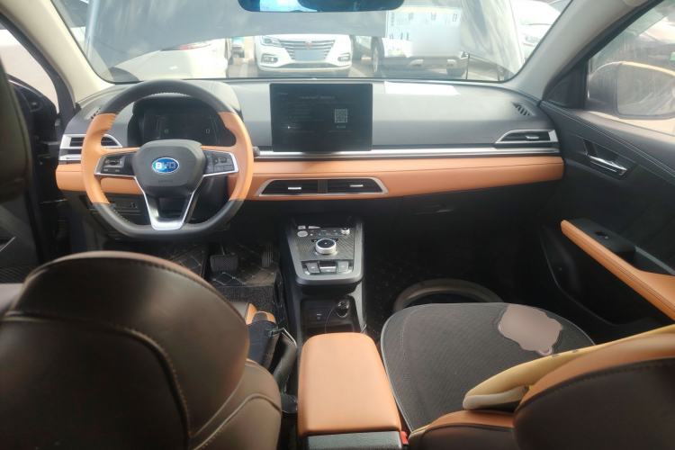 Used BYD e2 2020 Upgraded Version Long-Range Edition Luxury Model Center Console