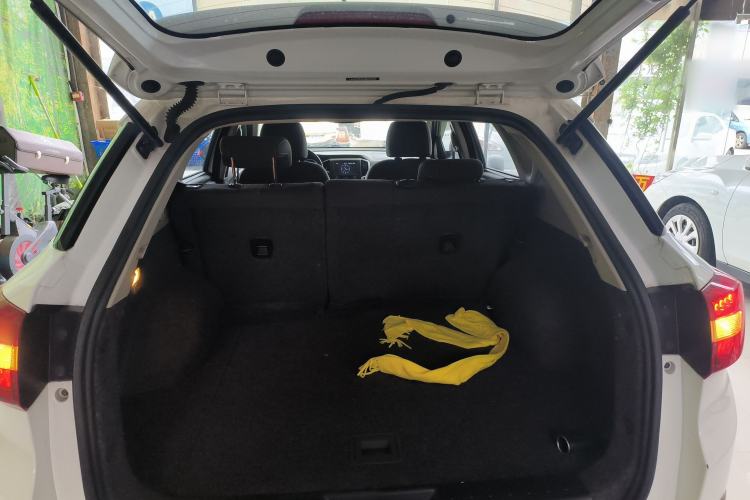 Used Dongfeng Aeolus AX3 2016 1.5L Manual ZhiKu Model
