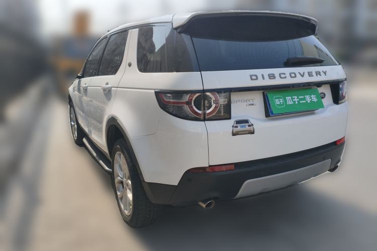 Used Land Rover Discovery Sport 2018 240 PS HSE Version Rear Left 45 Deg