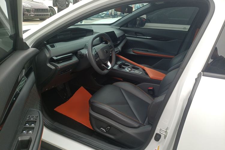 Used CHANGAN UNI-V 2022 1.5T Prestige Version
