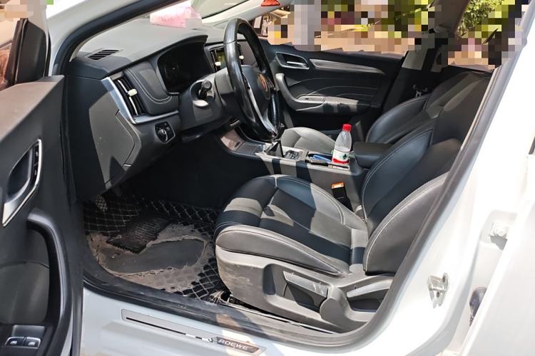 Used Roewe i6 2017 20T Manual Luxury Edition
