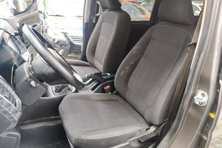 Used Jinbei Gold Hiace 2021 2.0L Passenger Van Engineering Lion Central Air Conditioning Version 9 Seats