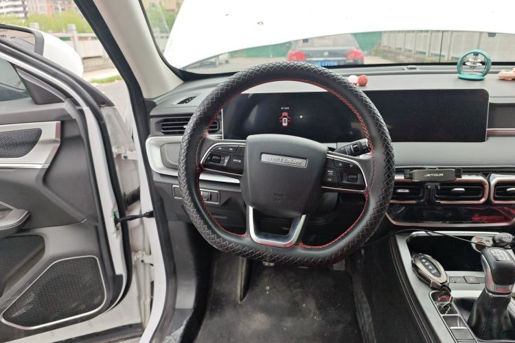 Used JETOUR X70 PLUS 2021 Revised Version 1.5T Manual 5-Seater Steering Wheel