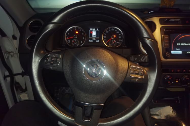 Used Volkswagen Tiguan 2016 300TSI Automatic Two-Wheel Drive Luxury Edition Steering Wheel