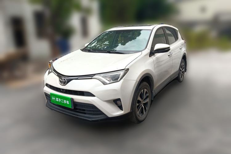 Used Toyota RAV4 2016 2.0L CVT Two-Wheel Drive Fashion Edition China V Standard