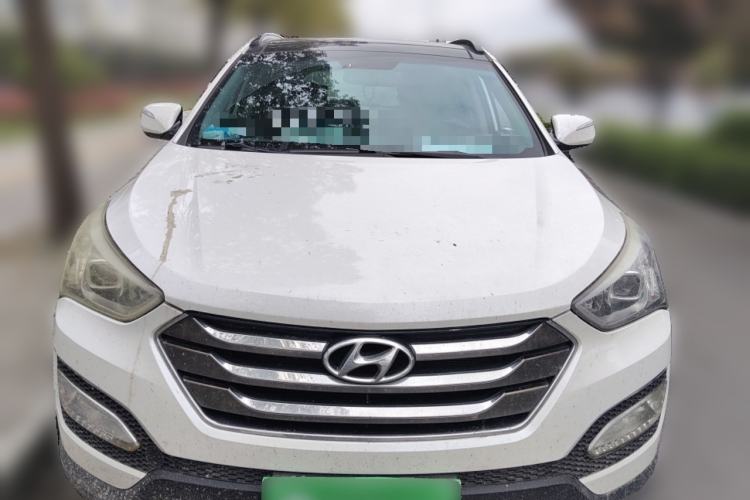 Used Hyundai Santa Fe 2013 2.4L Automatic Two-Wheel Drive Smart Version Front