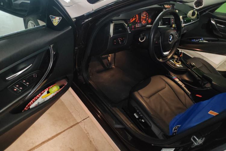 Used BMW 3 Series 2016 320Li Ambition Model
