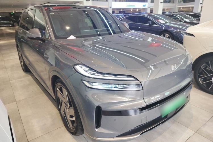 Used ONVO Luxeed L90 2025 Model—Max Six-Seater Version Front Right 45 Deg