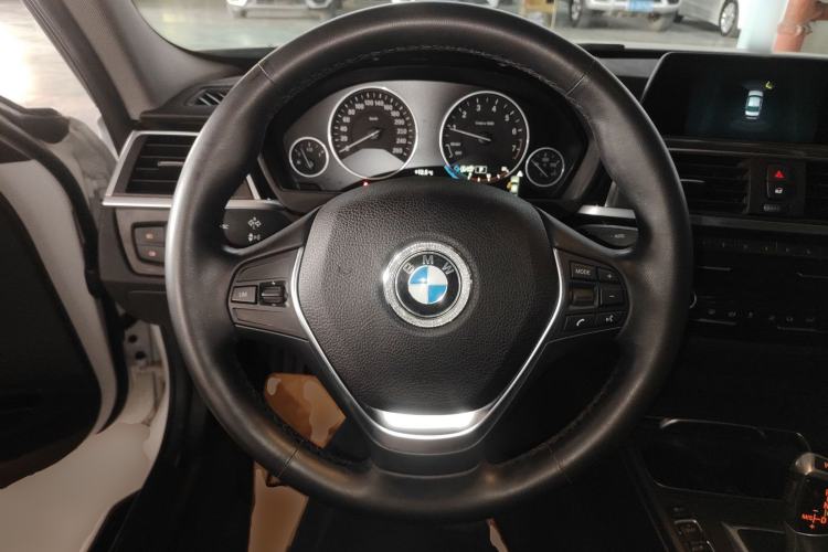 Used BMW 3 Series 2018 318Li
