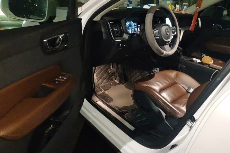 Used Volvo XC60 2020 T5 4x4 Zhiyi Luxury Edition
