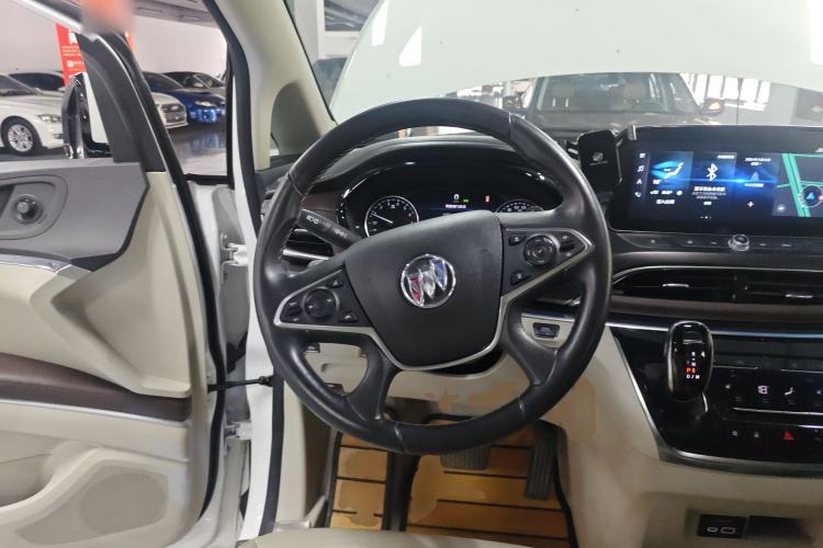 Used Buick GL8 2021 Land Cruiser Executive Class 652T Luxury Model
