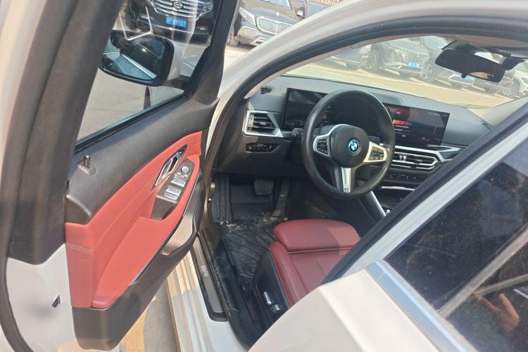 Used BMW i3 2022 eDrive 35 L Driver Seat