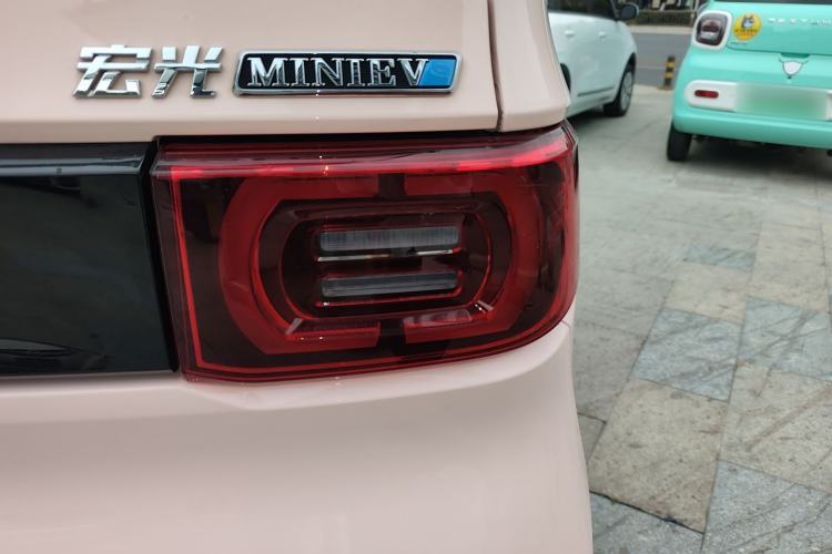 Used Wuling Hongguang MINIEV 2022 Macaron Premium Model – Lithium Iron Phosphate Exterior 3