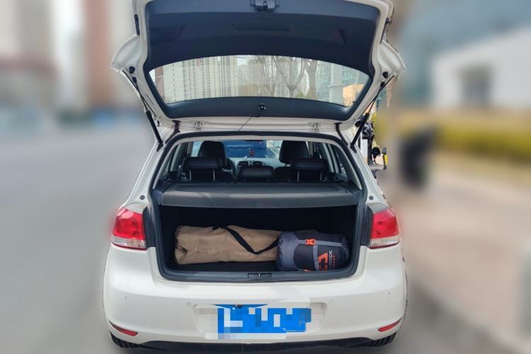 Used Volkswagen Golf 2012 1.6L Automatic Comfort Model Trunk