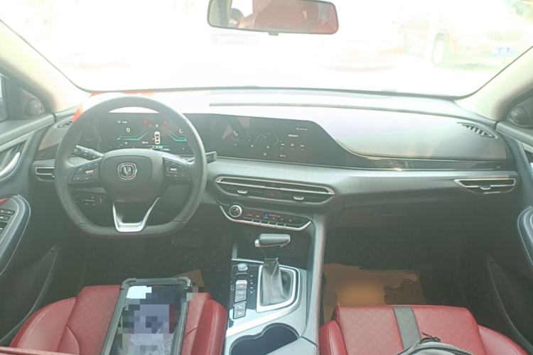 Used CHANGAN Eado 2021 PLUS Blue Whale NE 1.4T GDI DCT Flagship Model Center Console