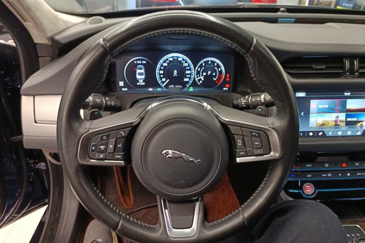 Used Jaguar XFL 2018 XFL 2.0T 250 PS Luxury Edition
