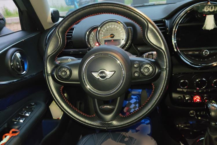 Used MINI Clubman 2016 Revised Version 2.0T COOPER S Connoisseur Edition
