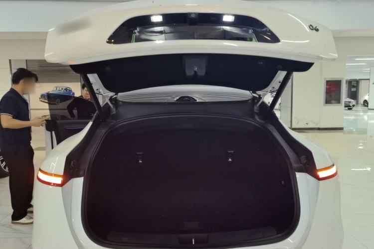 Used Avatr 06 2025 Ultra Pure Electric Edition Trunk