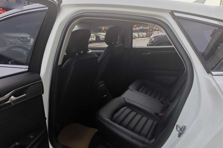 Used Ford Mondeo 2020 EcoBoost 180 Stylish Model Interior 2