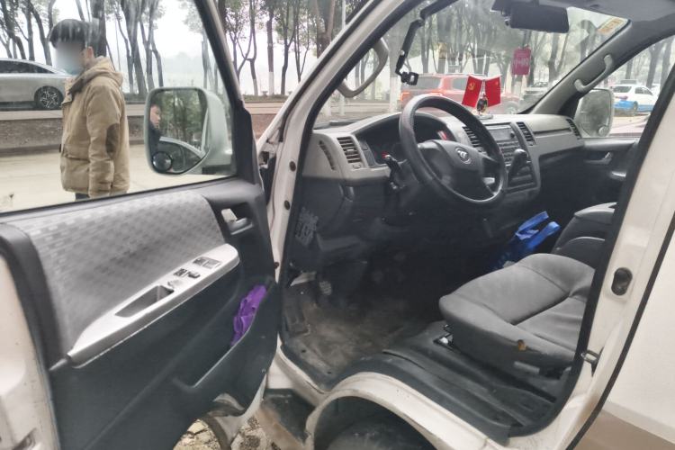 Used Foton Scenic G7 2015 2.0L Commercial Version Short Wheelbase Flat Roof – 486EQV4
