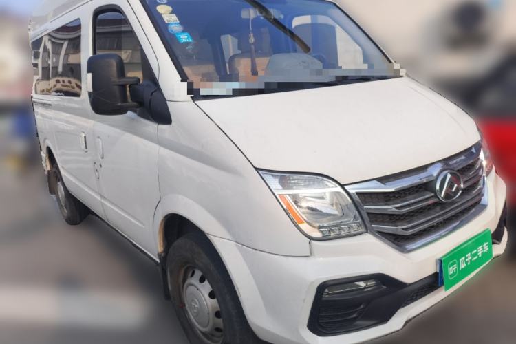 Used SAIC MAXUS Xintu V80 2018 2.5T AMT Elite Edition Short Wheelbase Mid-Roof Design 5-6 Seater Front Right 45 Deg