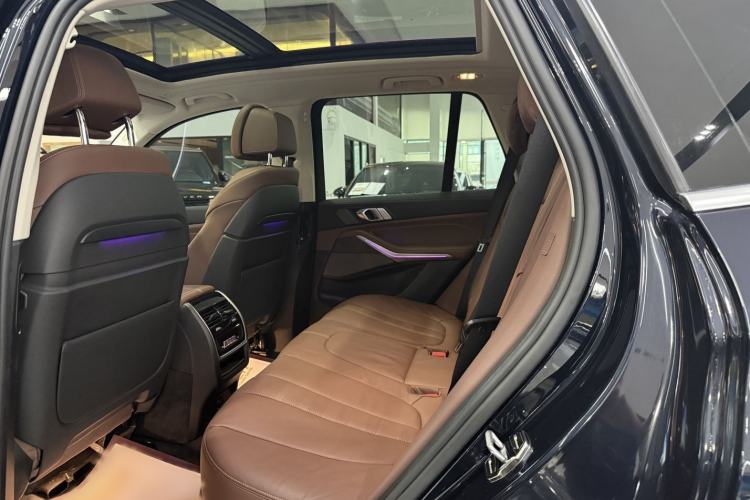 Used BMW X5 2021 xDrive40i Luxury Model with M Sport Package