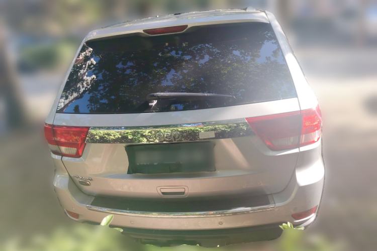 Used Jeep Grand Cherokee 2011 5.7L Flagship Navigation Edition
