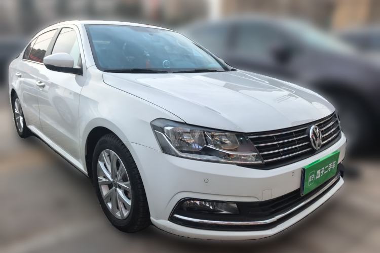 Used Volkswagen Lavida 2017 1.6L Manual Comfort Edition Front Right 45 Deg