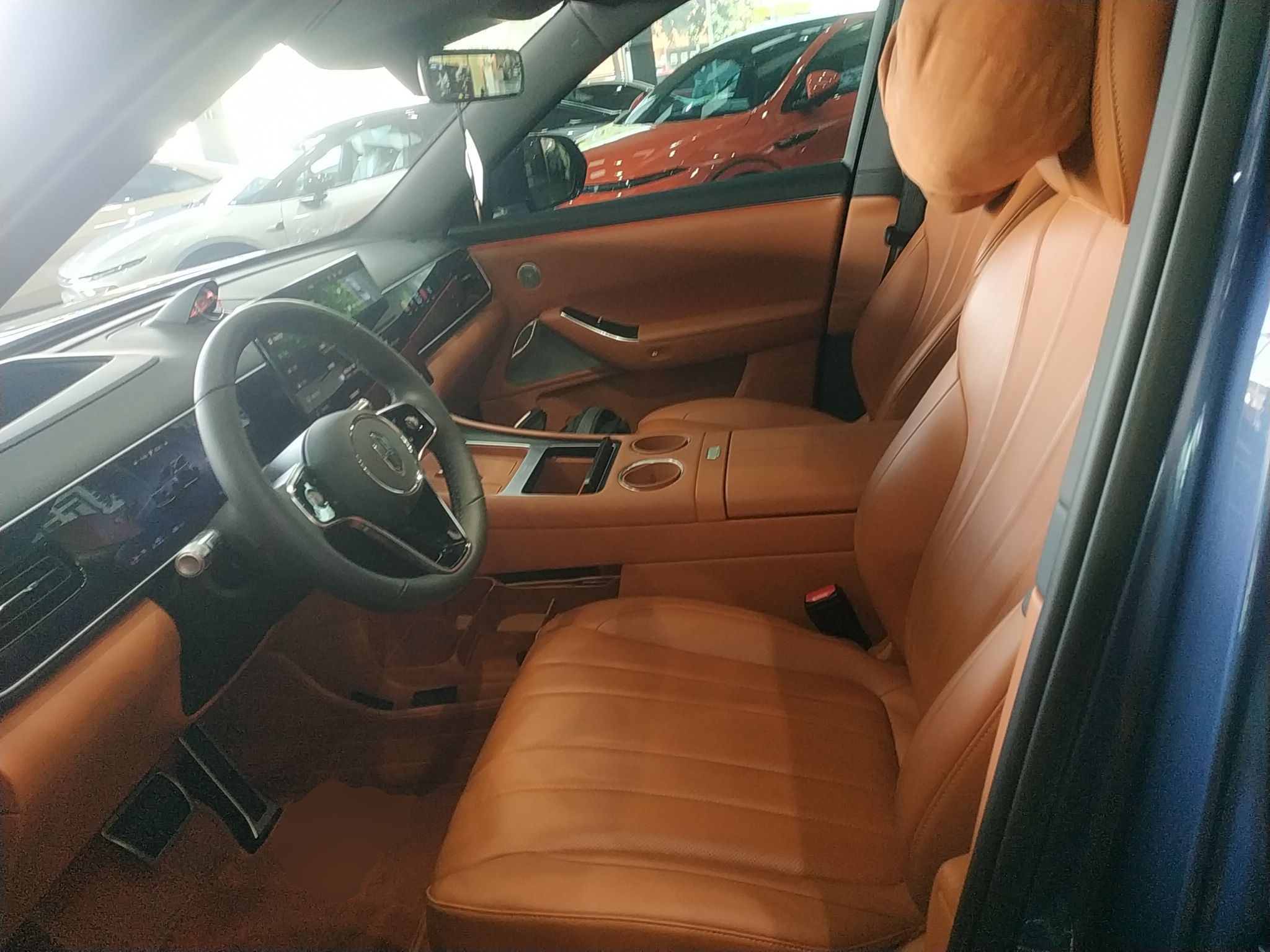 Переднее сиденье в автомобиле