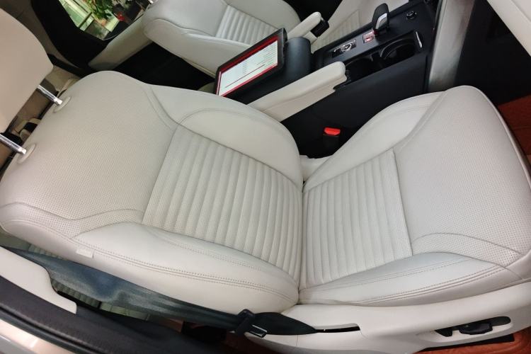 Used Land Rover Discovery 2023 300PS S