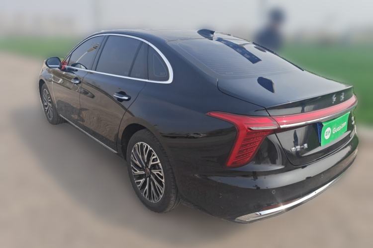 Used Hongqi H5 2025 2.0T Automatic Flag Edition – 500 000 Units Commemorative Version
