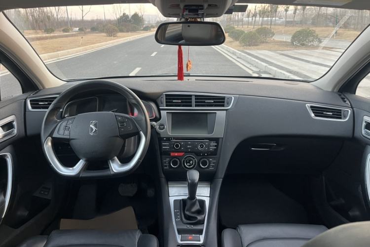 Used DS 5LS 2014 1.6T Luxury Edition THP160
