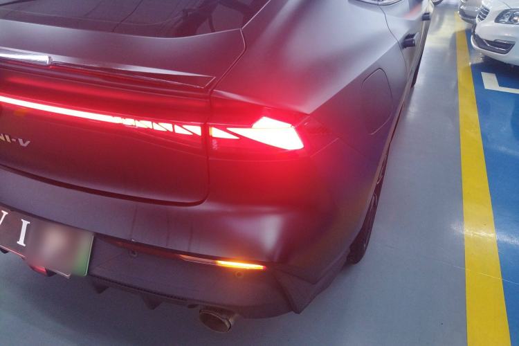 Used Changan UNI-V iDD 2023 ZhiDian iDD 1.5T 113km ZhiKu Model
