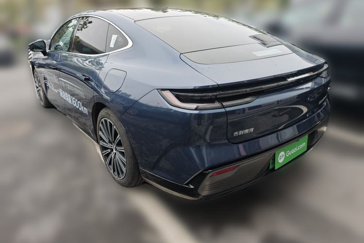 Used Geely Galaxy 8 2025 130km EM-P Starship Edition