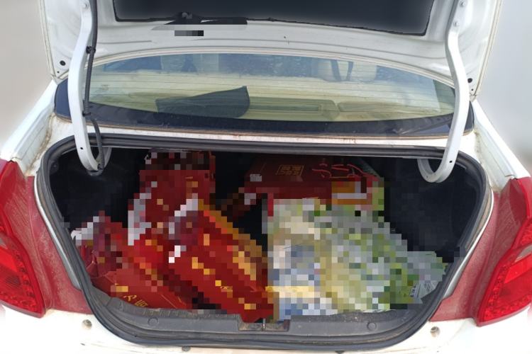 Used Chery E3 2015 1.5L Manual Fashion Model Trunk