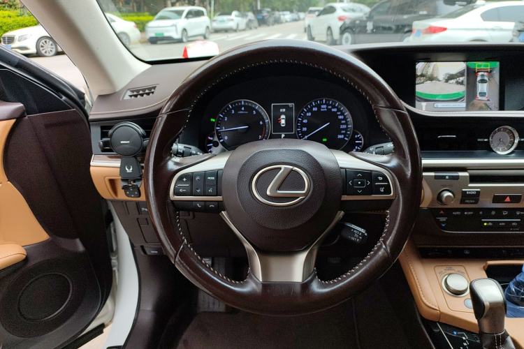 Used Lexus ES 2015 250 Elegant Edition Steering Wheel