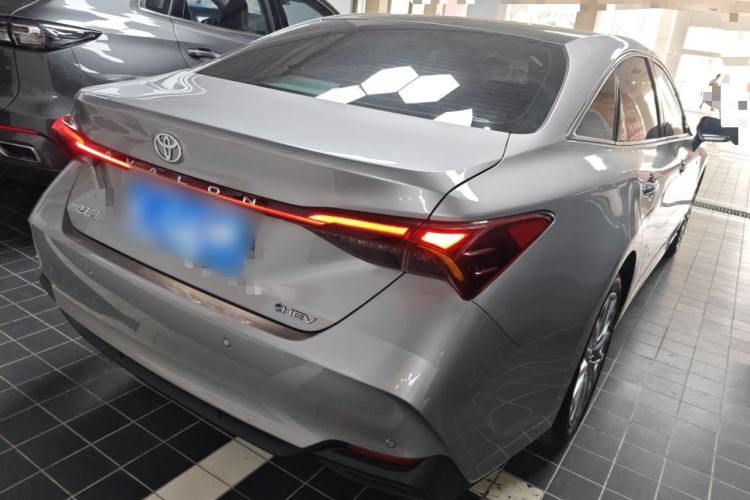 Used Toyota Avalon 2024 Dual-Motor 2.0L Luxury Edition