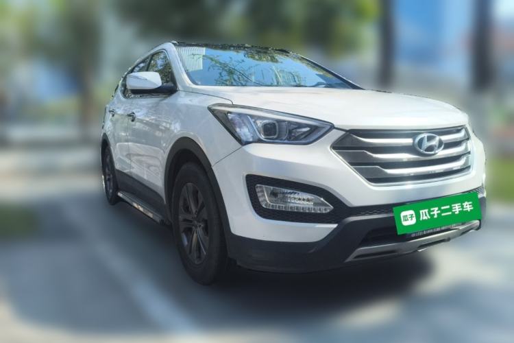 Used Hyundai Santa Fe 2015 2.0T Automatic Two-Wheel Drive Smart Version 5 Seats