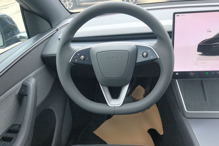 Used Tesla Model Y 2026 Rear-Drive Model
