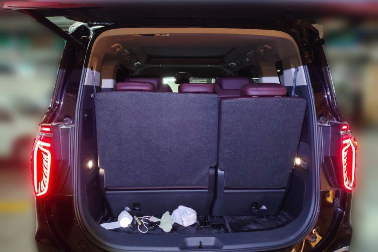 Used Hongqi HQ9 2023 2.0T Smart Connect Flagship Edition Trunk