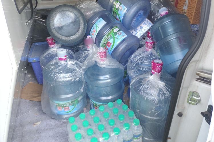 Used Wuling Hongguang V 2022 1.5L Jingqu Edition Enclosed-Window Vehicle with Hydraulic Power Steering LAR