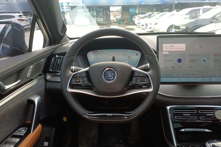 Used BYD Tang New Energy 2022 EV 730KM Luxury Model
