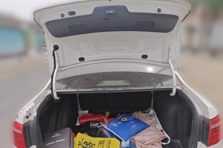 Used Volkswagen Lavida 2013 Restyled Classic 1.6L Manual Comfort Edition Trunk